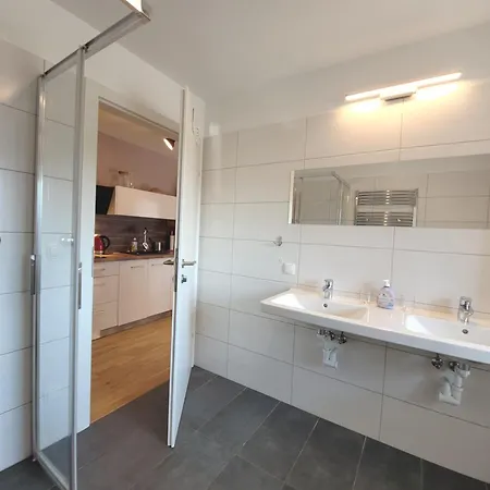 Appartamento Alpine 5 *